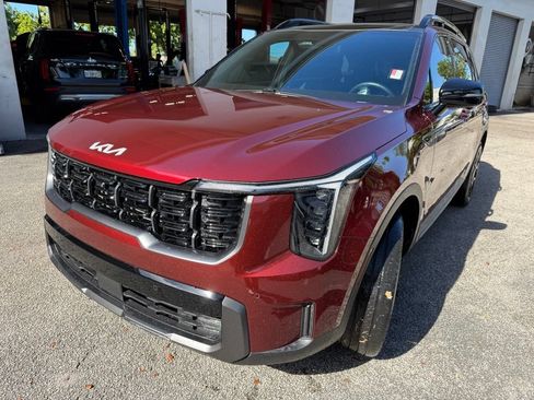 Certified 2024 Kia Sorento SX Prestige AWD/4WD image 7