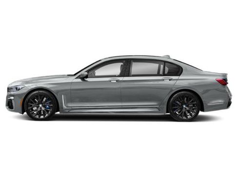 Used 2021 BMW M760i xDrive image 3