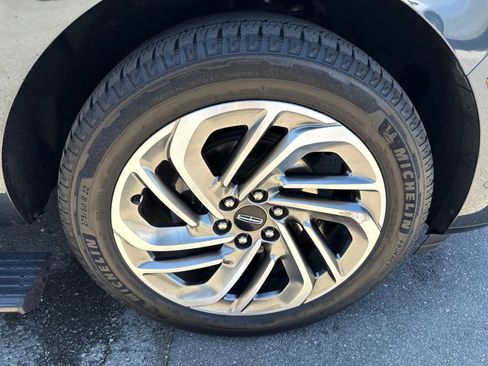 Certified 2025 Lincoln Navigator Reserve AWD/4WD image 20