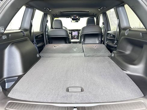 New 2025 Jeep Grand Cherokee Laredo image 15