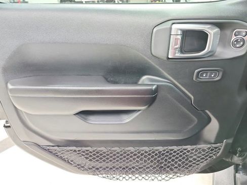 Used 2021 Jeep Wrangler Unlimited Sport image 33