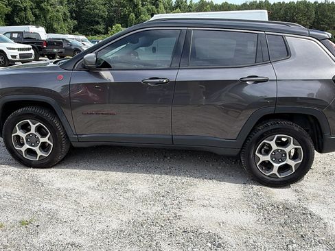 Used 2022 Jeep Compass Trailhawk AWD/4WD image 11