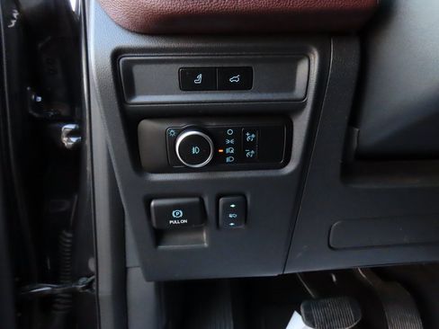 Used 2024 Ford Expedition Max Limited image 40