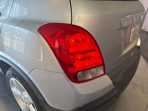 Used 2015 Chevrolet Trax LTZ FWD image 4