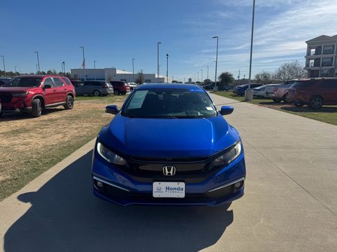 Used 2019 Honda Civic EX image 3