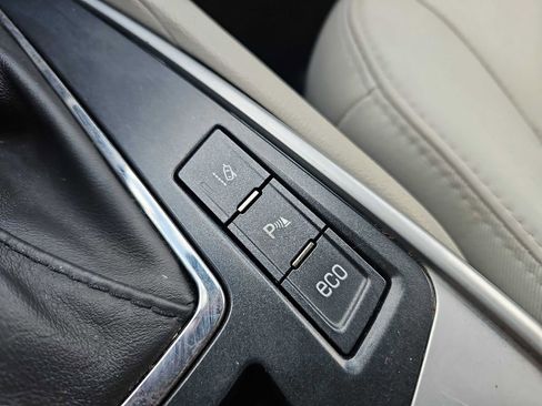 Used 2016 Cadillac SRX Luxury w/ Driver Awareness Package image 16