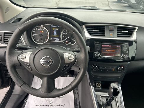Used 2017 Nissan Sentra SR w/ SR Midnight Edition image 5