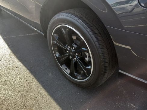 Used 2023 Ford Expedition Limited image 10