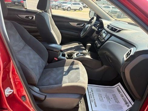 Used 2016 Nissan Rogue SV AWD/4WD image 20