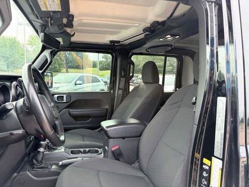 Used 2022 Jeep Gladiator Sport AWD/4WD image 9