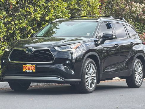 Used 2021 Toyota Highlander Platinum AWD/4WD image 8