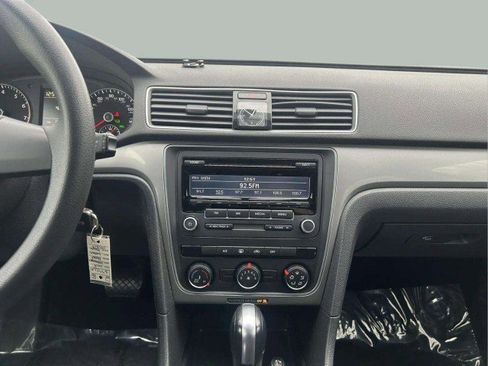 Used 2015 Volkswagen Passat 1.8T S image 13