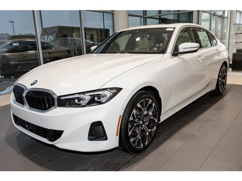 New 2026 BMW 330i xDrive Sedan w/ Convenience Package image 43