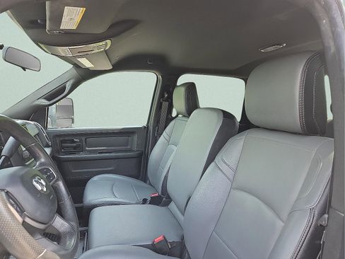 Used 2023 RAM 2500 Tradesman w/ Chrome Appearance Group AWD/4WD image 13