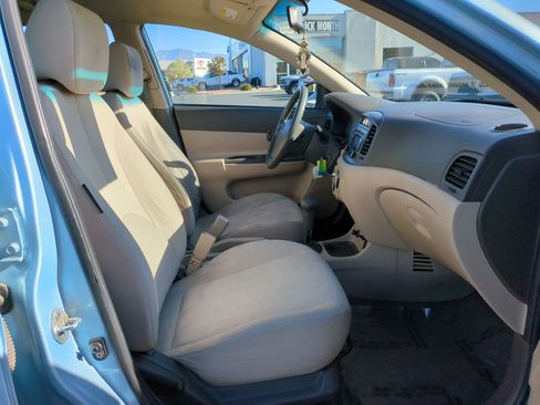 Used 2011 Hyundai Accent GLS w/ Premium Pkg 4 image 28