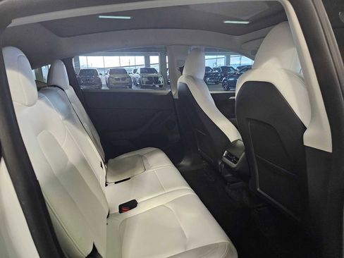Used 2023 Tesla Model Y AWD image 34