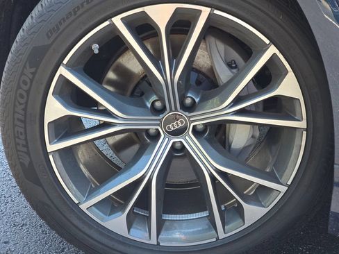 Certified 2025 Audi Q8 Prestige AWD/4WD image 10