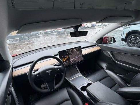 Used 2022 Tesla Model Y Performance image 31