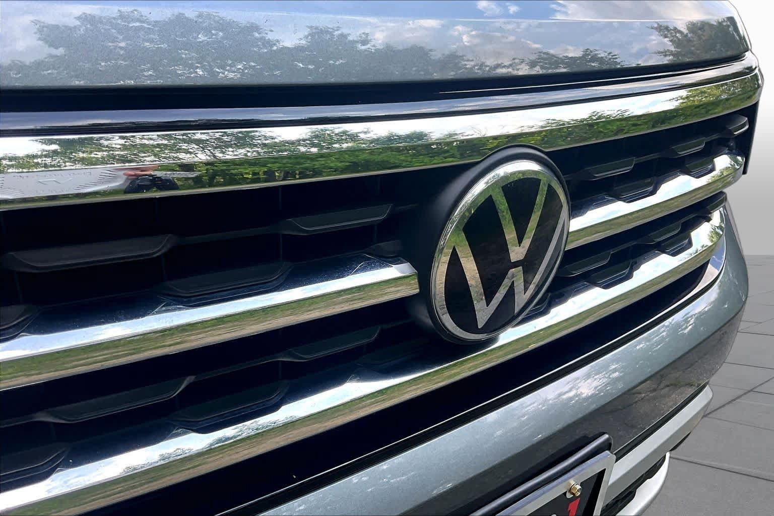 Used 2021 Volkswagen Atlas Cross Sport SE AWD/4WD image 29