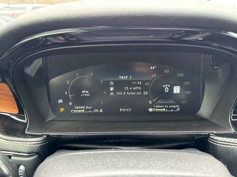 Used 2021 Lincoln Corsair Reserve w/ Equipment Group 201A image 11