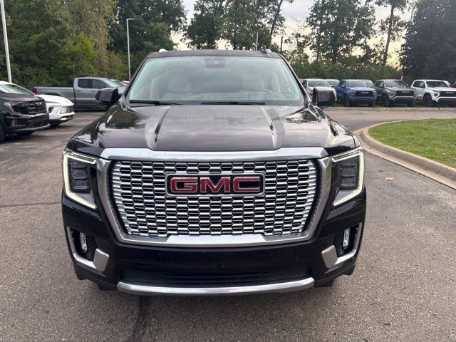 Used 2023 GMC Yukon Denali AWD/4WD image 2