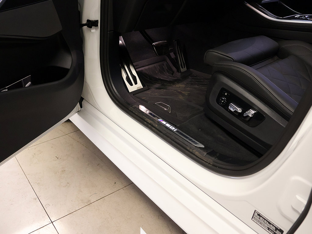 Used 2026 BMW X5 M60i AWD/4WD image 29
