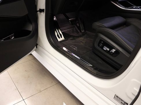 Used 2026 BMW X5 M60i AWD/4WD image 29