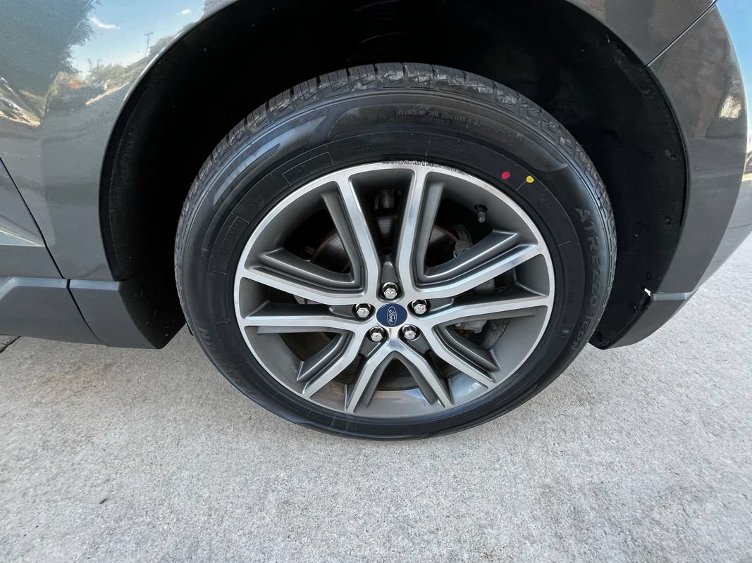 Used 2020 Ford Edge Titanium w/ Class II Trailer Tow Package AWD/4WD image 27