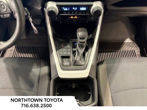 Used 2023 Toyota RAV4 LE image 27