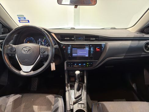 Used 2018 Toyota Corolla SE FWD image 14