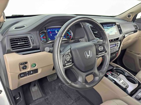 Used 2020 Honda Pilot Touring image 13