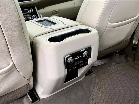 Used 2021 GMC Yukon Denali w/ Denali Premium Package AWD/4WD image 30