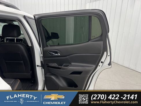 Used 2021 GMC Acadia AT4 w/ Preferred Package AWD/4WD image 12
