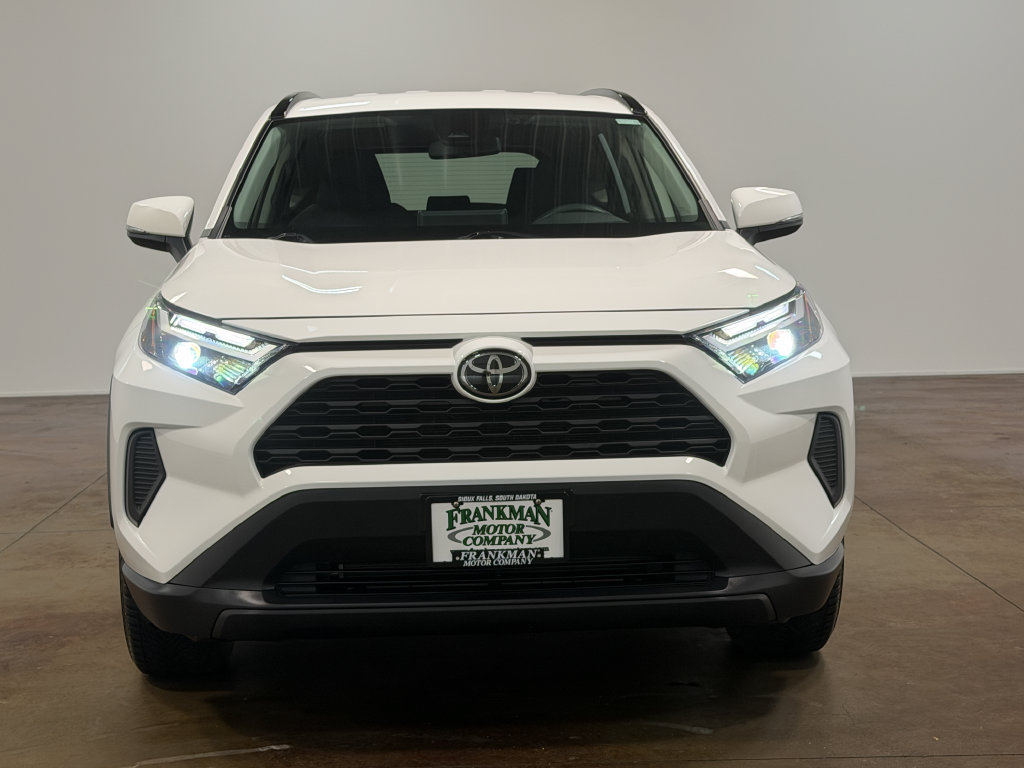 Used 2025 Toyota RAV4 XLE AWD/4WD image 29