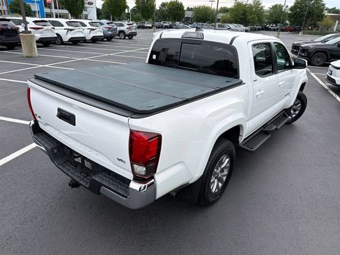 Certified 2019 Toyota Tacoma SR5 AWD/4WD image 6