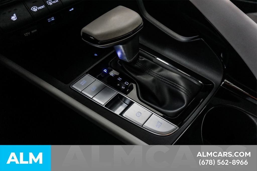 Used 2025 Hyundai Elantra Limited FWD image 40