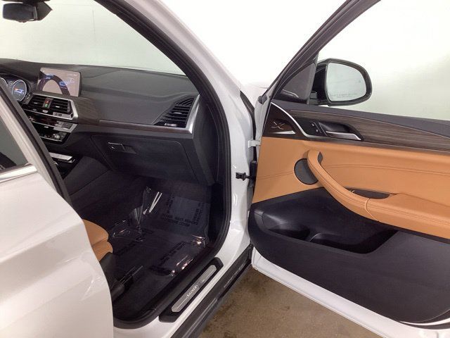 Used 2018 BMW X3 xDrive30i w/ Executive Package AWD/4WD image 21