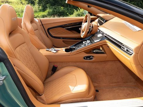 Used 2025 Aston Martin DB12 Convertible RWD image 49