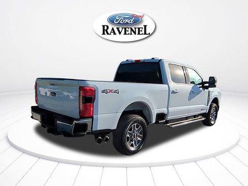 Used 2026 Ford F250 Lariat AWD/4WD image 4