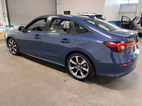 Used 2025 Honda Civic Sport image 5