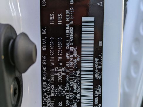 Used 2022 Toyota Highlander XLE image 27