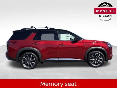 New 2026 Nissan Pathfinder Platinum AWD/4WD image 8