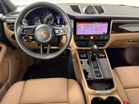 Certified 2026 Porsche Macan AWD/4WD image 28