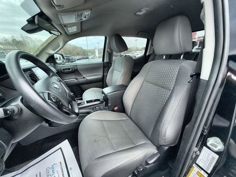 Used 2023 Toyota Tacoma SR image 17