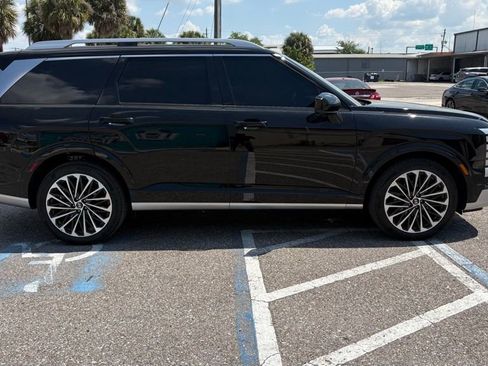 Used 2026 Hyundai Palisade Calligraphy image 2