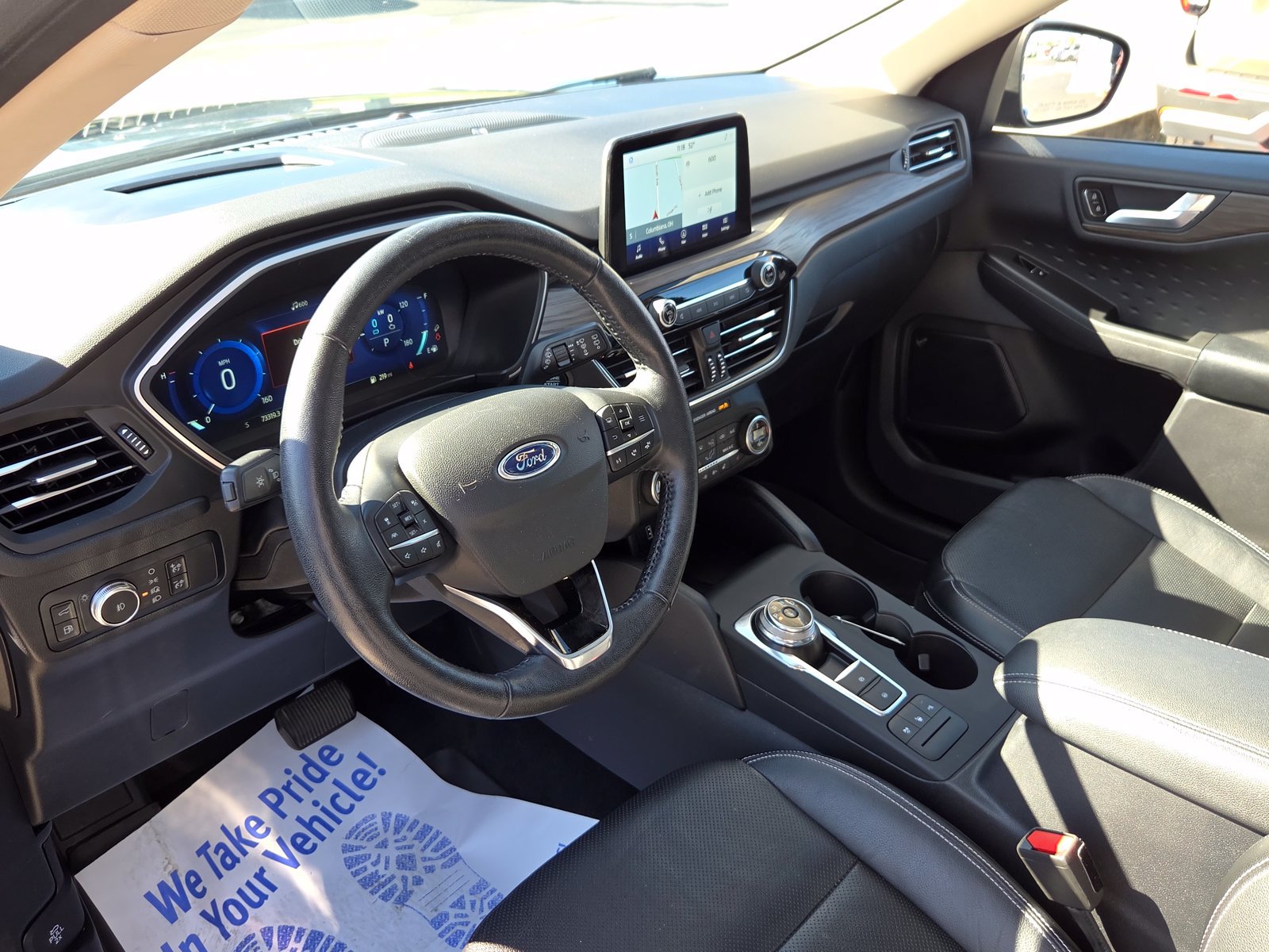 Used 2020 Ford Escape Titanium w/ Titanium Premium Package 2.0 AWD/4WD image 12