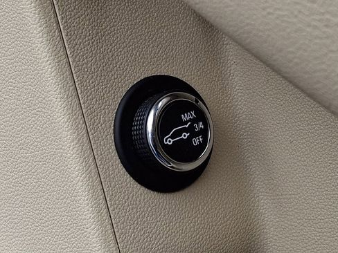 Used 2017 Cadillac XT5 Premium Luxury image 26