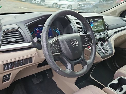 Used 2020 Honda Odyssey EX image 24