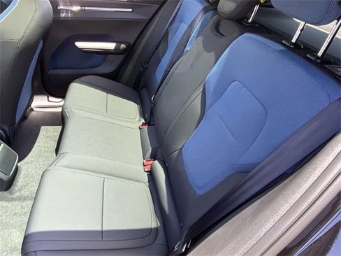 New 2025 Volvo EX30 Plus w/ Protection Package Premier image 18