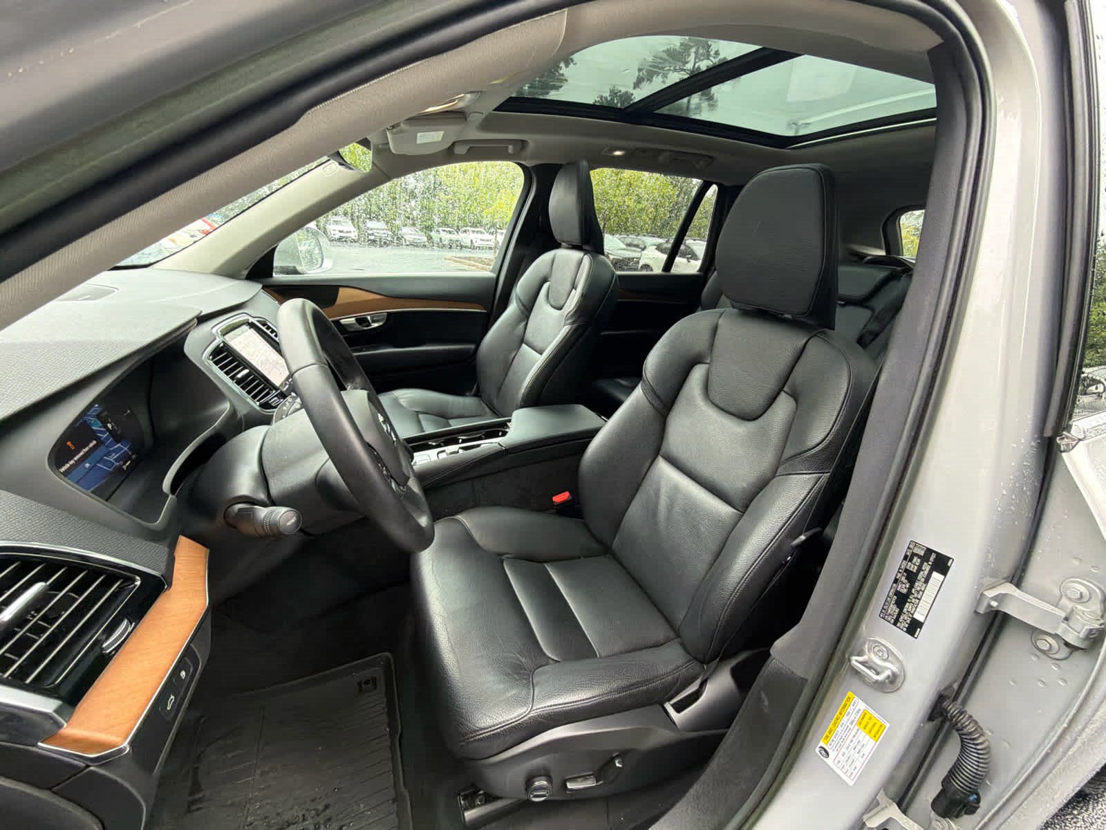 Used 2023 Volvo XC90 T8 Plus AWD/4WD image 27